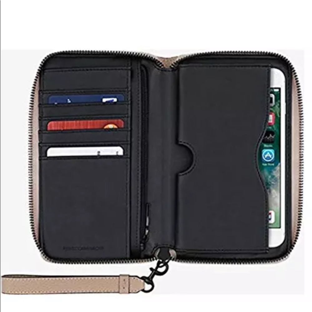 Authentic Rebecca Minkoff Regan Leather Wristlet - Picture 3 of 3